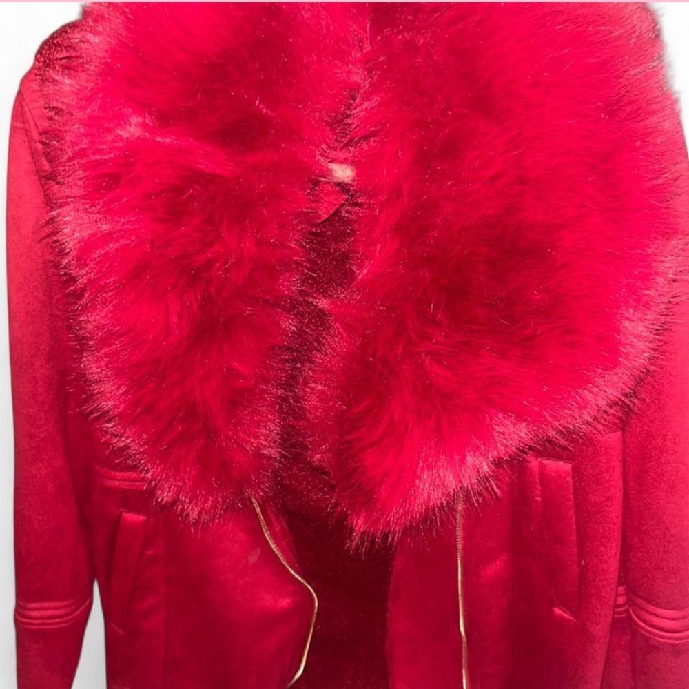 Elegant Red Faux Fur Collar Trench Coat - Picture 2 of 7